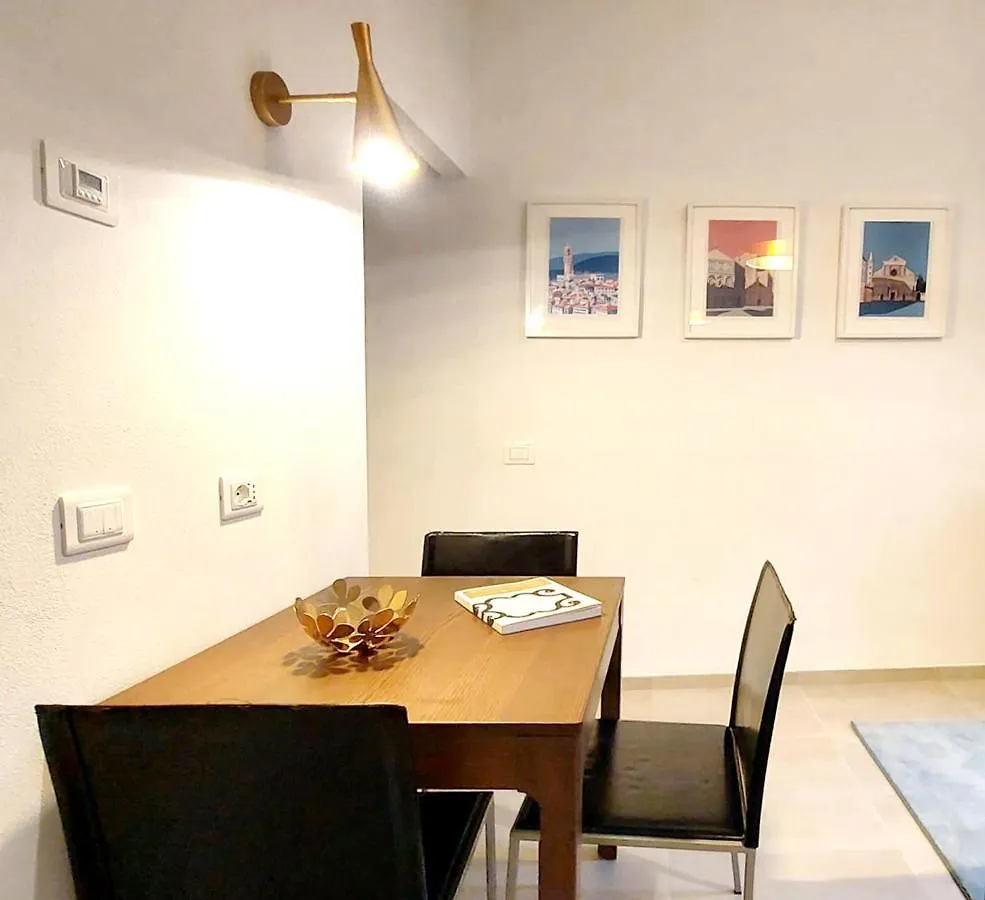 Charming Apartment Michelangelo Florença